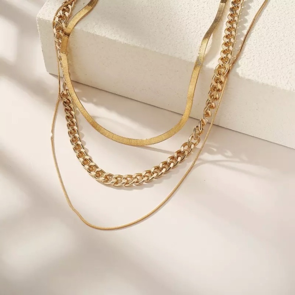 “City Dreamer” Gold Link Snake Chain Sexy Necklace - Picture 5 of 6